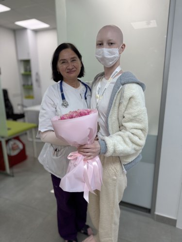 18-річній дівчині з лімфомою Ходжкіна у Львові провели успішну трансплантацію стовбурових клітин – 02