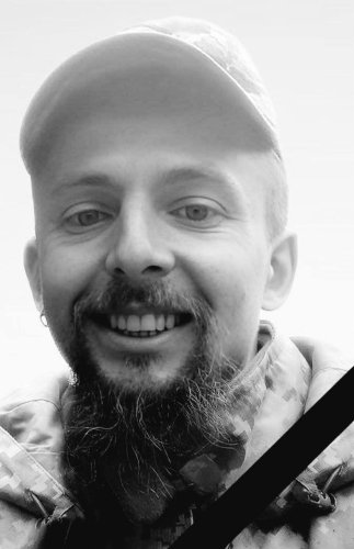 Львівщина 6 січня попрощається з загиблими військовими: імена – 05