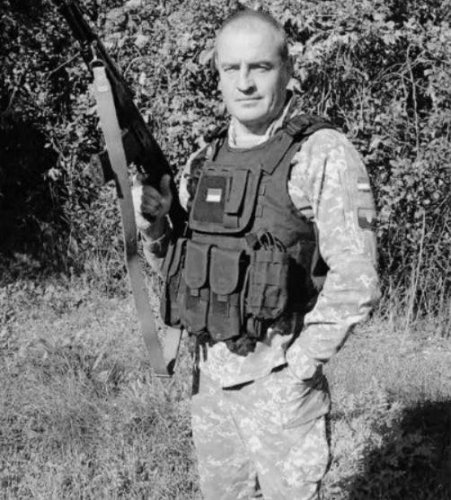 Роман Сенів