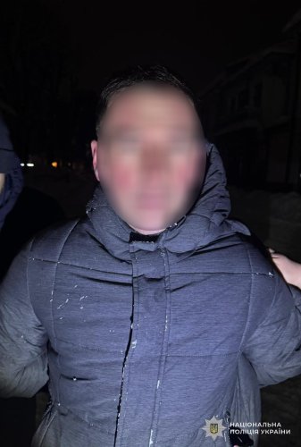 У Бродах затримали 45-річного чоловіка, який продавав вдома канабіс – 01