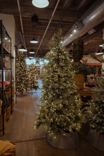 Новорічне дерево на роки: як обрати якісну штучну ялинку – 01