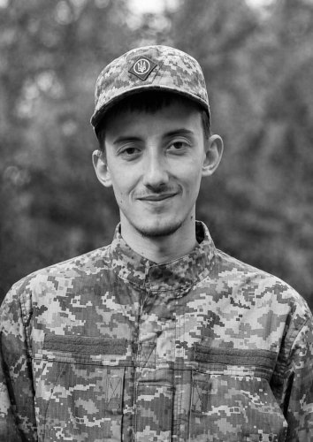 Львівщина 5 травня попрощається з загиблими військовими: імена – 02