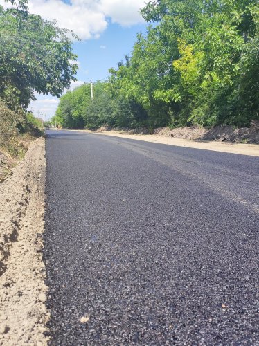 На Львівщині ремонтують дорогу за 4 млн грн – 01