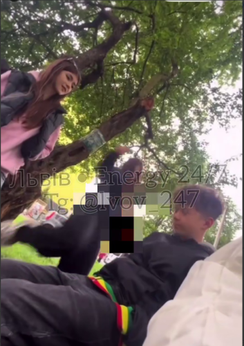 У Львові 15-річна дівчина побила малолітнього хлопця: усе знімали на відео – 01