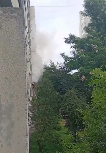 У Львові на Сихові горіла квартира: мешканців будинку евакуювали – 01