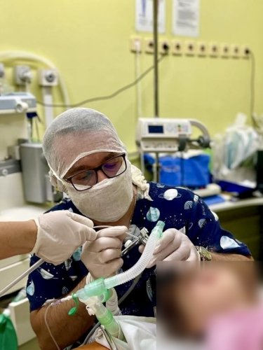 8-місячний малюк з Львівщини ледь не задихнувся гілкою ялинки – 01