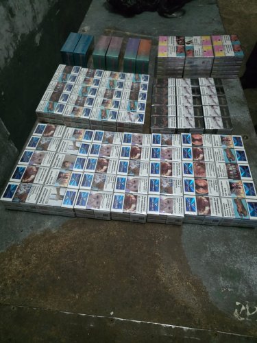 Забитий до даху: на Львівщині прикордонники вилучили 230 пачок сигарет – 01