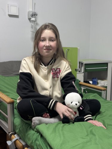 Львівські лікарі прооперували 12-річну дівчинку з рідкісною пухлиною мозку – 01