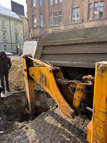 У центрі Львова відключили воду через аварію на водогоні – 01