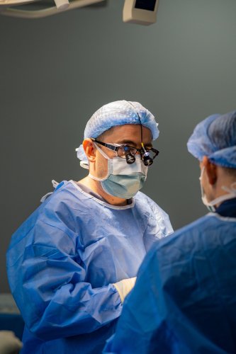 Львівські лікарі прооперували 12-річну дівчинку з рідкісною пухлиною мозку – 02