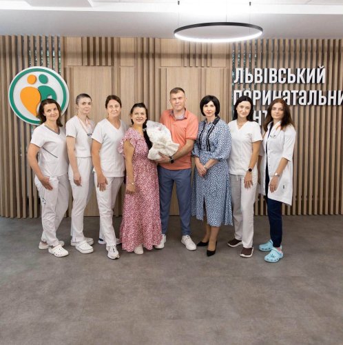 Після 10 років лікування подружжя стало батьками завдяки програмі ЕКО у Львові – 01
