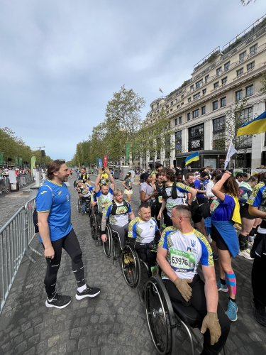 Українські ветерани на Паризькому марафоні