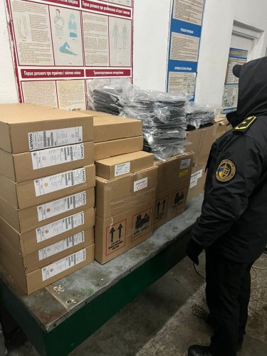 Партію вживаних ноутбуків на 1 млн грн намагались провезти через Шегині – 01