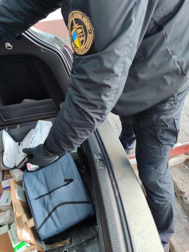 На кордоні з Польщею затримали контрабанду препаратів для схуднення та антидепресантів – 01