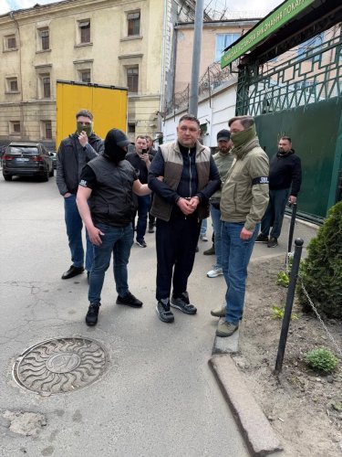 Євген Квас біля СІЗО